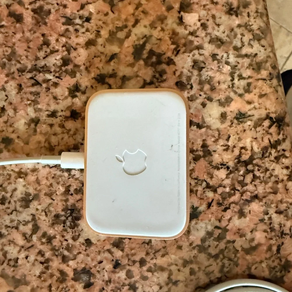 Apple white lightning